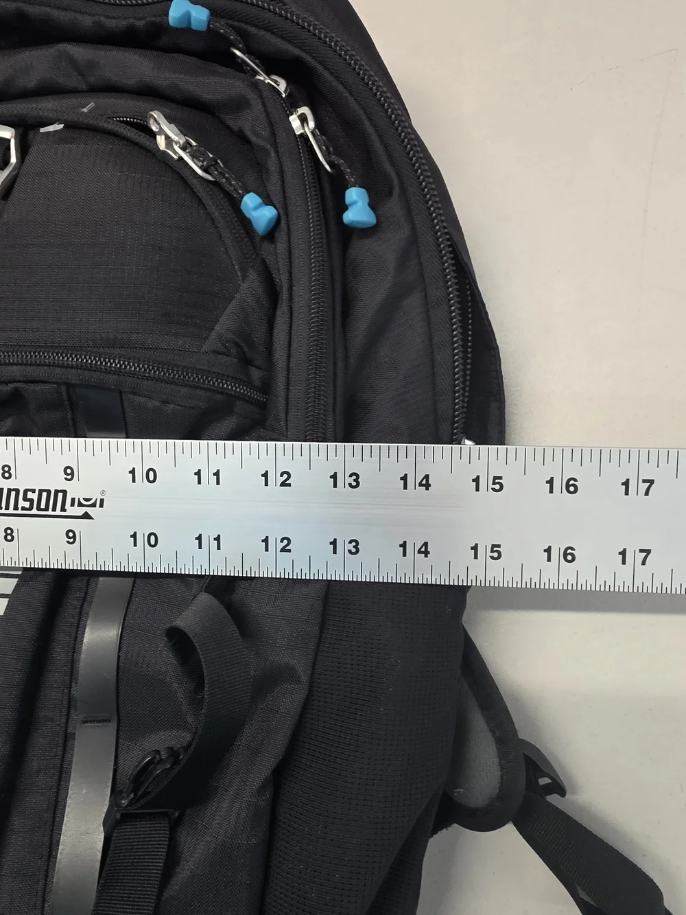 Thule EnRoute Strut 19L Daypack Black Backpack
